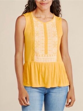 Lucky Brand Sleeveless Embroidered Peplum Top in Golden Glow. Sz M